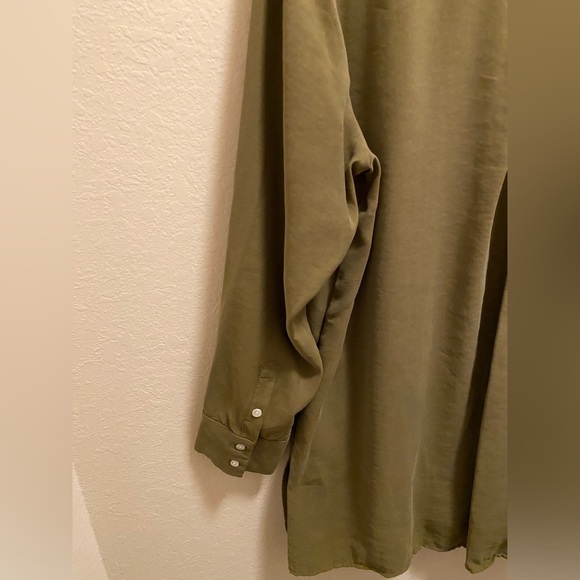 Natori Green Sanded Twill Long Sleeve Button Front Tunic Size S - Picture 8 of 8